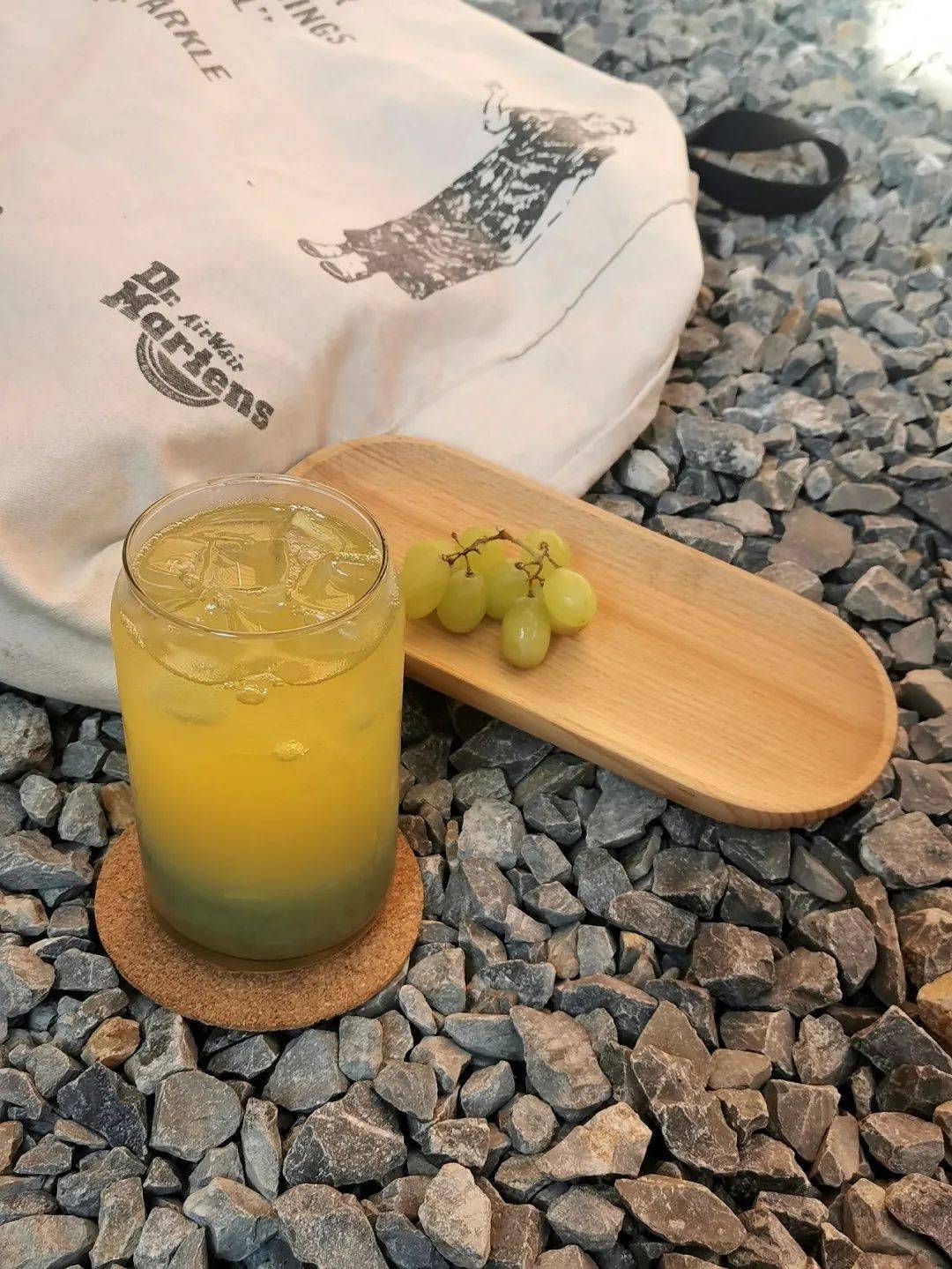 蜜桃乌龙(冰)peach oolong tea (ice)入口就满足的蜜桃果肉,碰撞