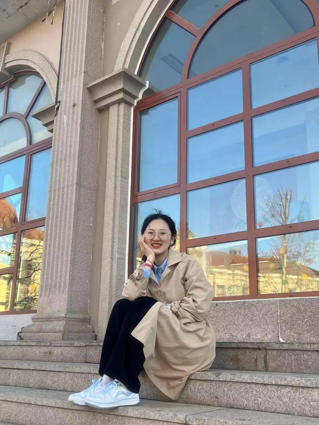 现已获高中教师英语资格证,catti三级笔译,计算机二级证书,英语专四