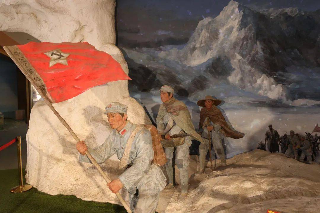 红军长征翻越六盘山及长征胜利70周年而建的区内最大的红色旅游景点