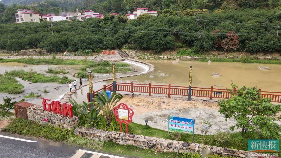 揭西坪上镇万梅谷文化小镇景区.