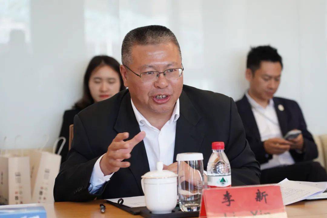 新加坡中华总商会访问石景山区并开展座谈交流_李新_情况_中心