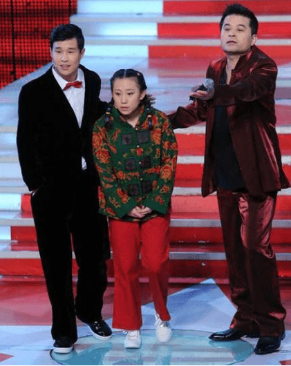 走出的人:一个"雪藏",另一个众人追捧01:"雪藏"女孩丫蛋33年前的她