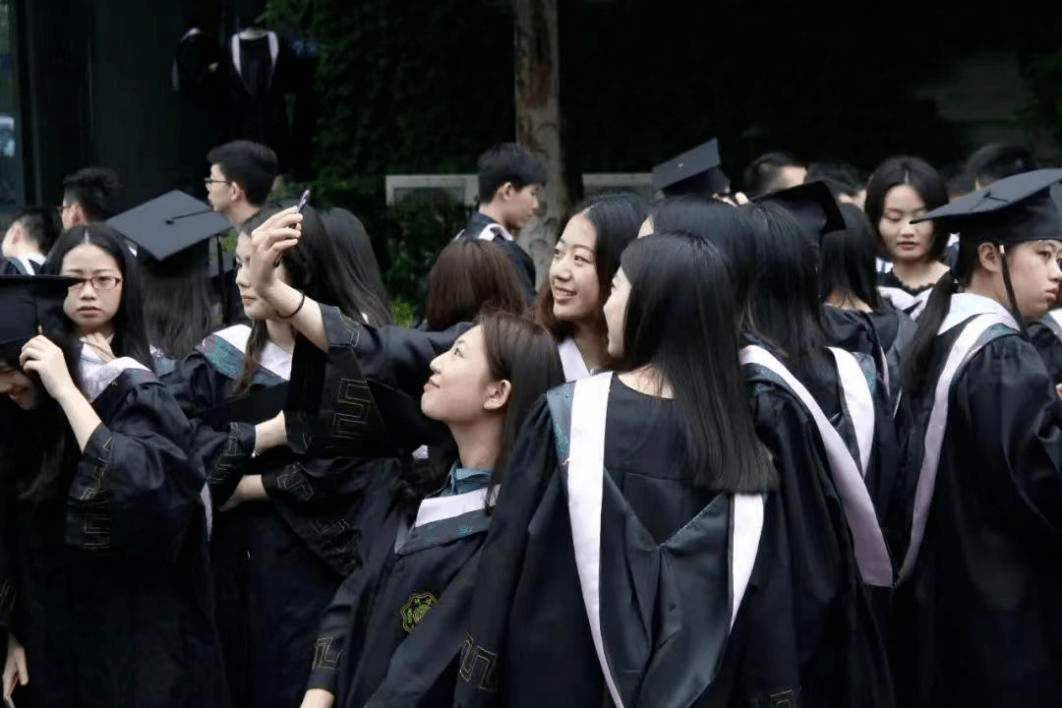 次序:商学院(江宁校区),能源与电气学院,信息学部计算机与信息学院