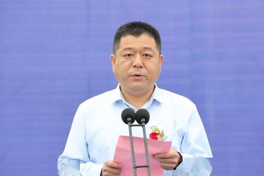 泰兴市委副书记,市长刘文荣,中航光电党委书记,董事长郭泽义分别致辞