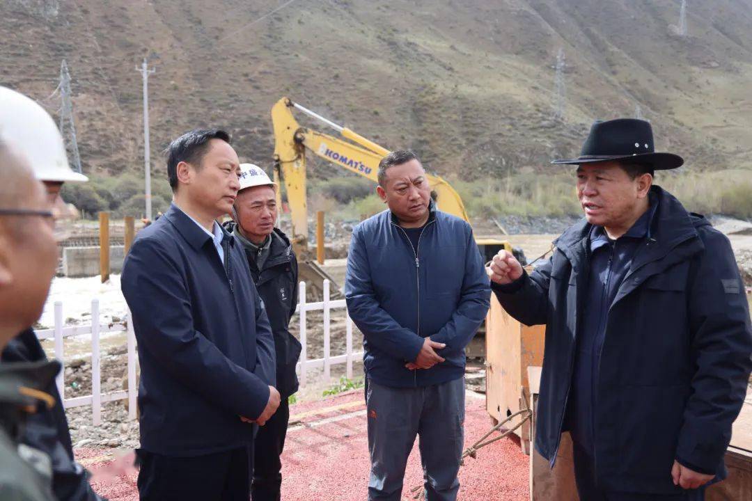 张琨明,扎西旺加调研重点项目建设情况_发展_工作_玉树