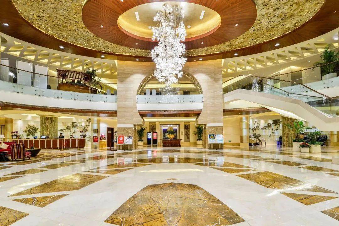 丽水市首家国家五星级酒店酒店前身为丽水华侨饭店丽水首家五星级酒店