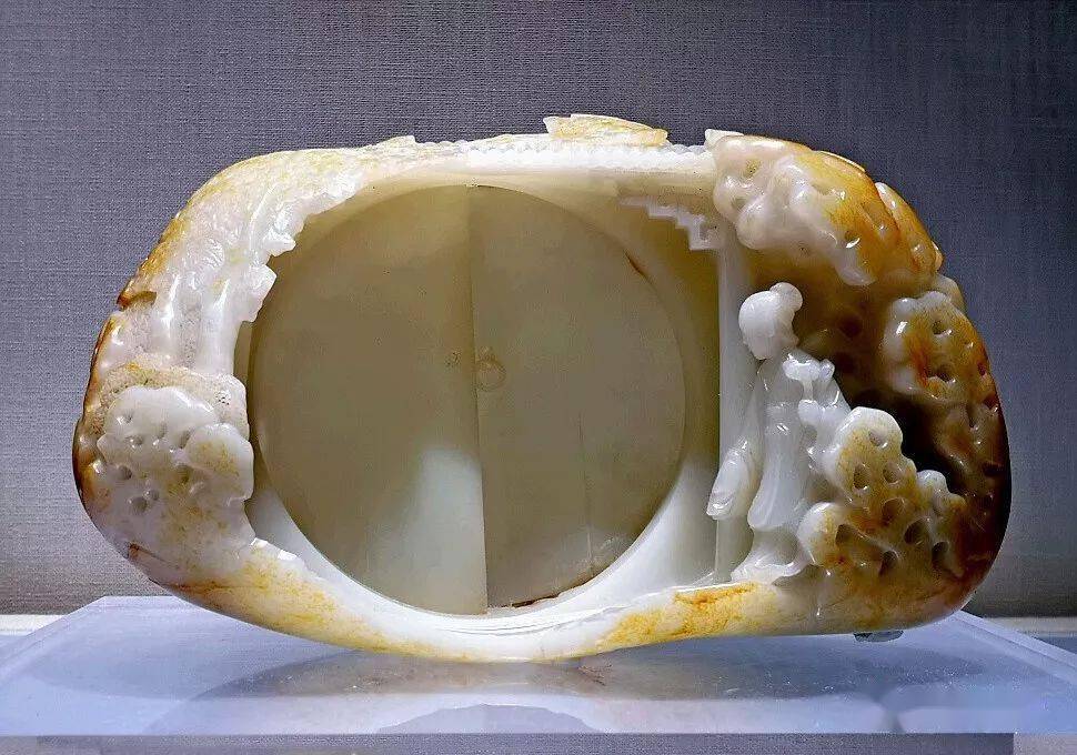 清乾隆 白玉桐荫仕女图明竹雕 仕女庭园图笔筒清乾隆 剔红洗桐图盒清