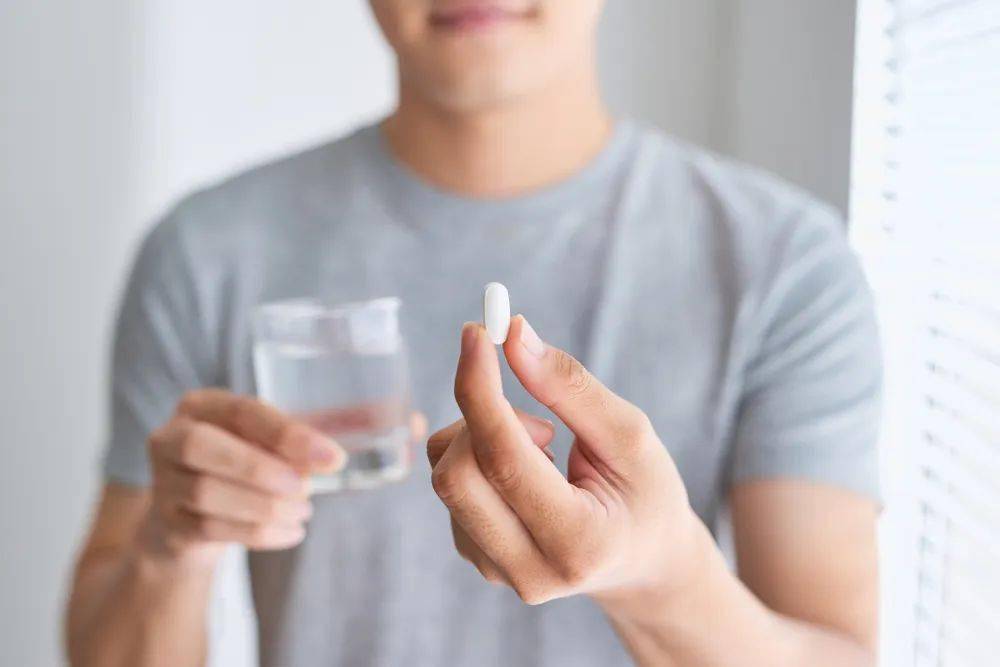 【科普】服药喝水有讲究,快来看看您喝对了吗?