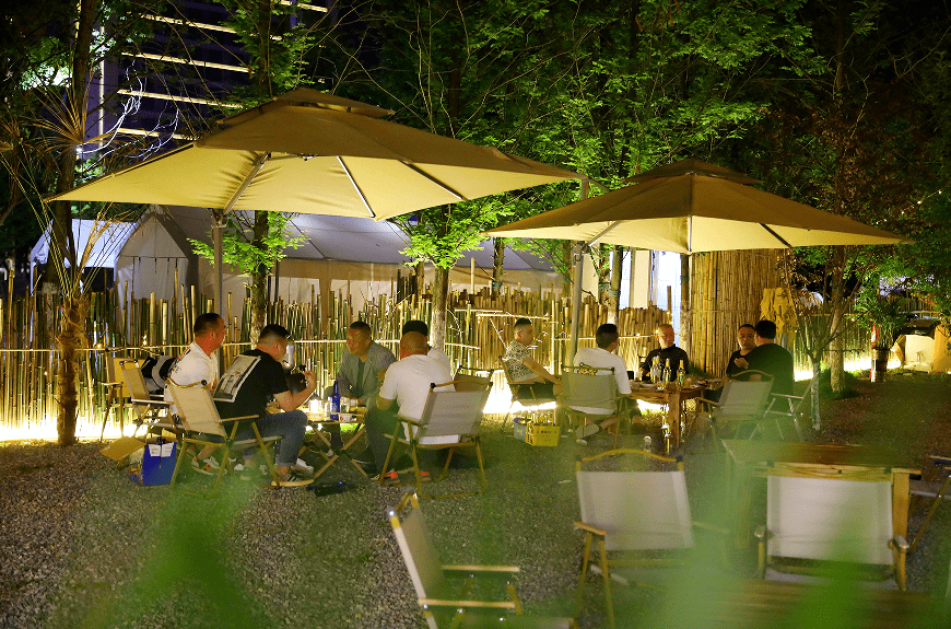 经济 促发展|绥阳:"露营 "经济掀起夏日消费新风潮_市民_烧烤_休闲吧