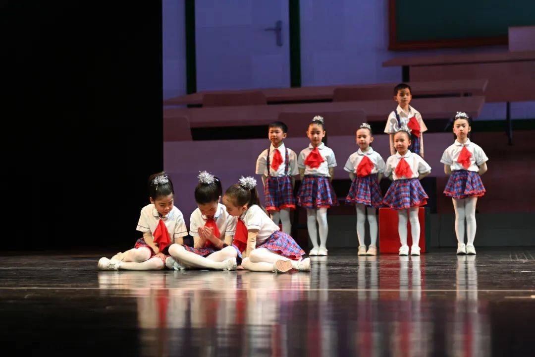 少儿艺术培训_中国福利会儿童艺术剧院艺术实验班招生_上海儿童艺术进修学校艺术实验班报名