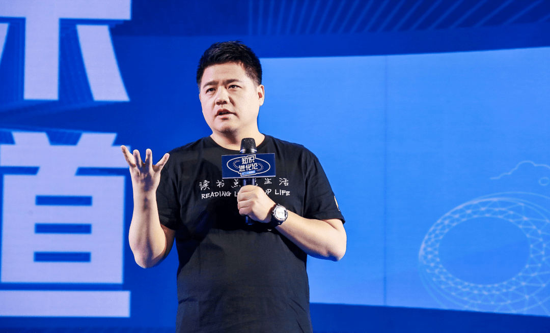 在西安,他拿到了西安交通大学材料系工学学士学位和西安交通大学管理