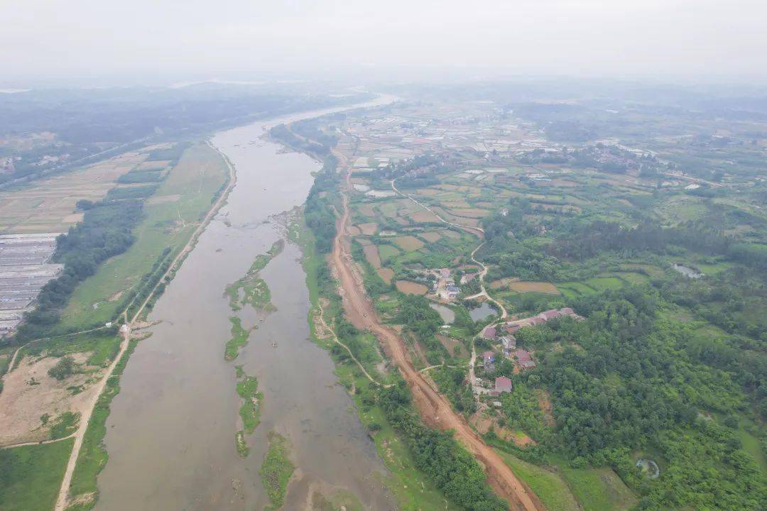 曾都区府河流域综合治理项目暨2023年度重大交通项目开工仪式在府河镇