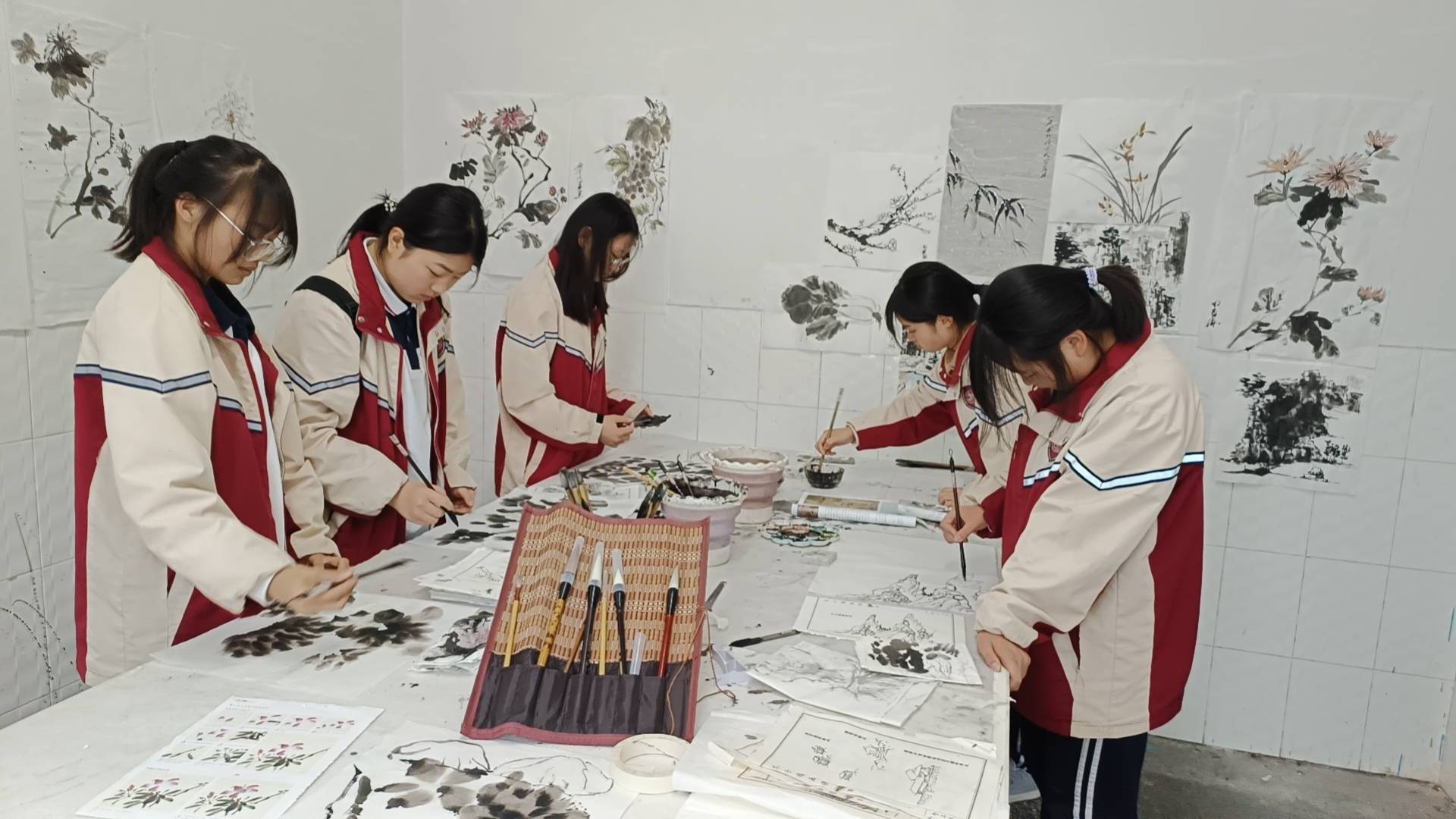 思南第九中学艺术教育点亮山区学子成才路_发展_农村_项目