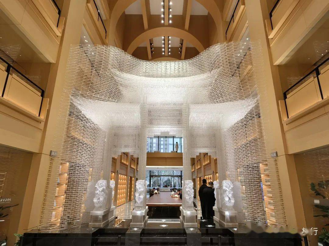 上海又添网红级图书馆,洋气复古!少儿区也太赞了!_空间_徐家汇_建筑