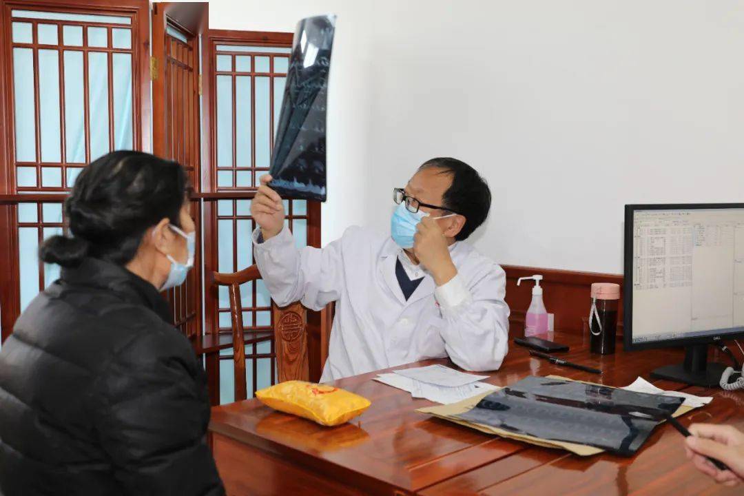 感染病专家陈四清教授江苏省中医院名中医为让居民在家门