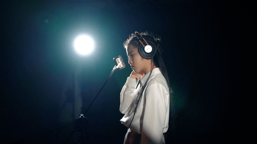 昆明女孩梁佳琪《梦想的翅膀》梦想是灯,照亮我们人生的路_少年_童声