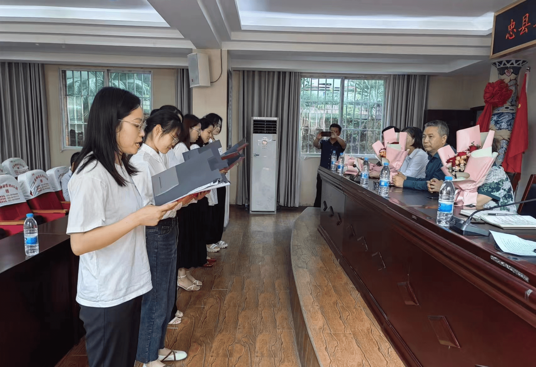 岁月染芳华忠县乌杨中学举办2023年退休教师欢送会_教育_祝福_黎小明