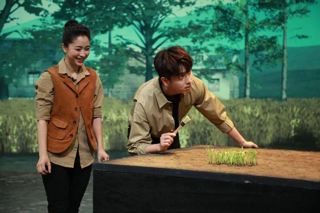 天南地北南传人 | 唐天骄:她有着看过世界的从容_工作_小时_专业