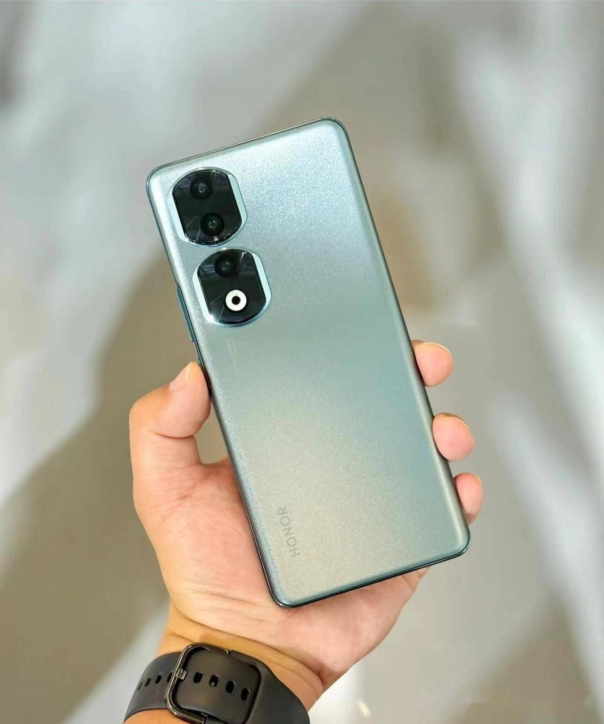 荣耀90再次良心,2亿像素 5000mah大电池,16g 512g很便宜_配置_系列