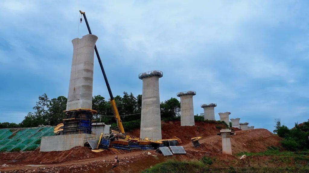 【中铁十一局】当远铁路建设纪实(2023年5月)_大桥_远安县_隧道