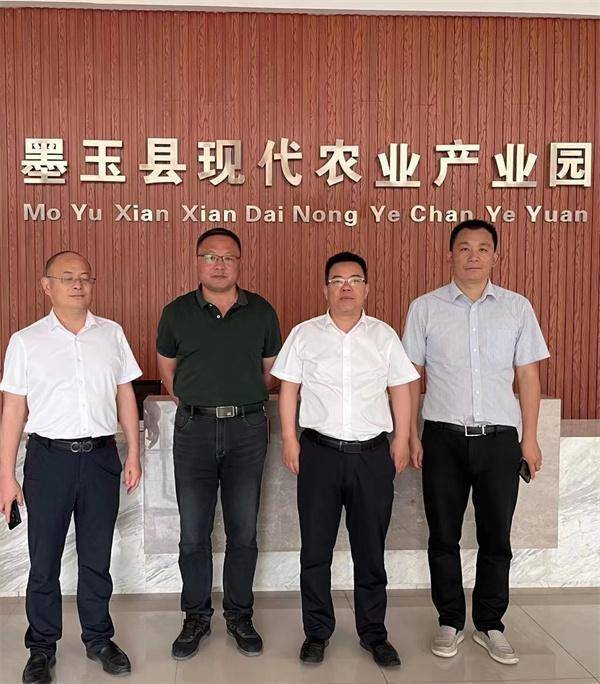 陕西西安:西安市江苏商会执行会长黄海云应邀前往和田墨玉县考察_的