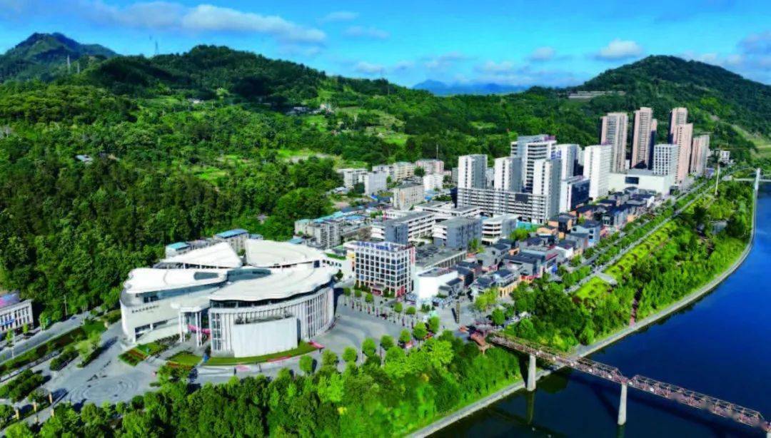 "建功先行区 市县在行动"竹山县:加快建设"经济倍增先行区,绿色发展