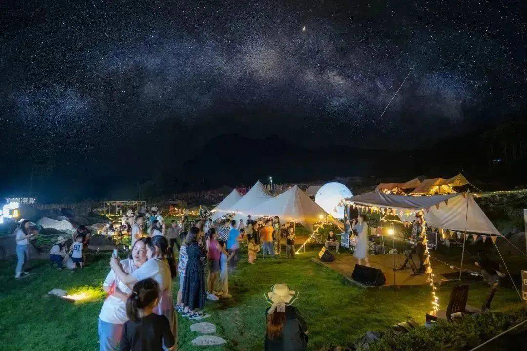 带孩子来这里长征国家文化公园(兴文公园)一次疯狂玩个够……摩天轮