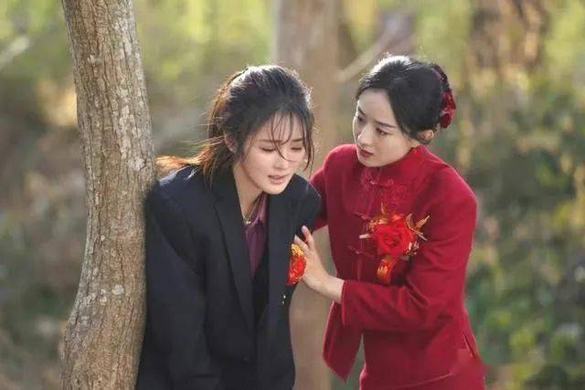 中来头不小的女配角:一位是星二代,一位是张一山的同学_尤靖茹