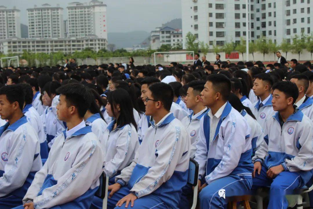 毕业季丨青春不散场 一起向未来—礼县实验中学举行2023届高中毕业生