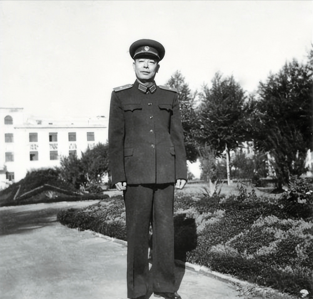 刘居英向周总理提一建议,周总理:没有他,抗美援朝结局或将改写_东北