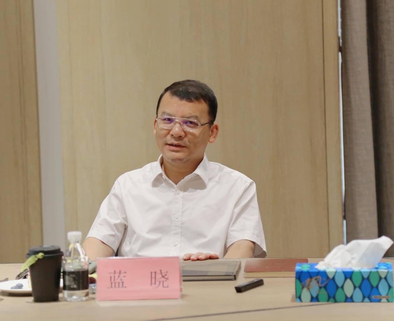 崇左市委书记蓝晓莅临书香门地集团考察_发展_工作_美学