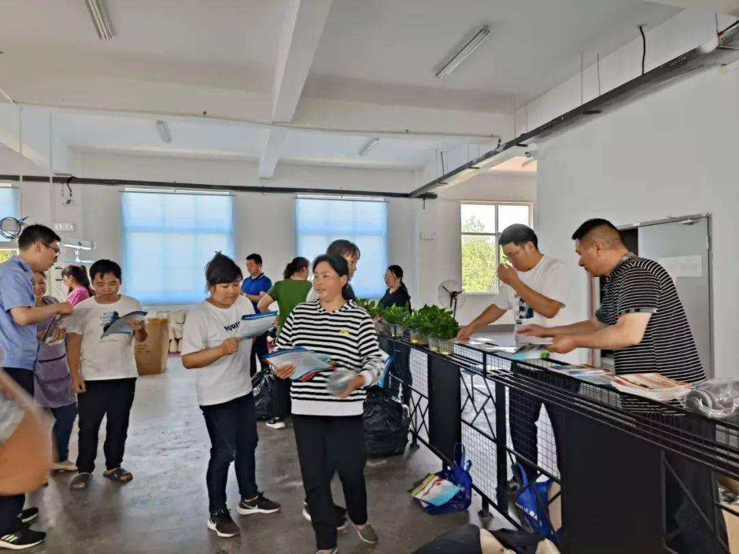 【豆娃普法】寿县:安丰塘镇开展"惠企暖企 普法先行"主题普法宣传活动