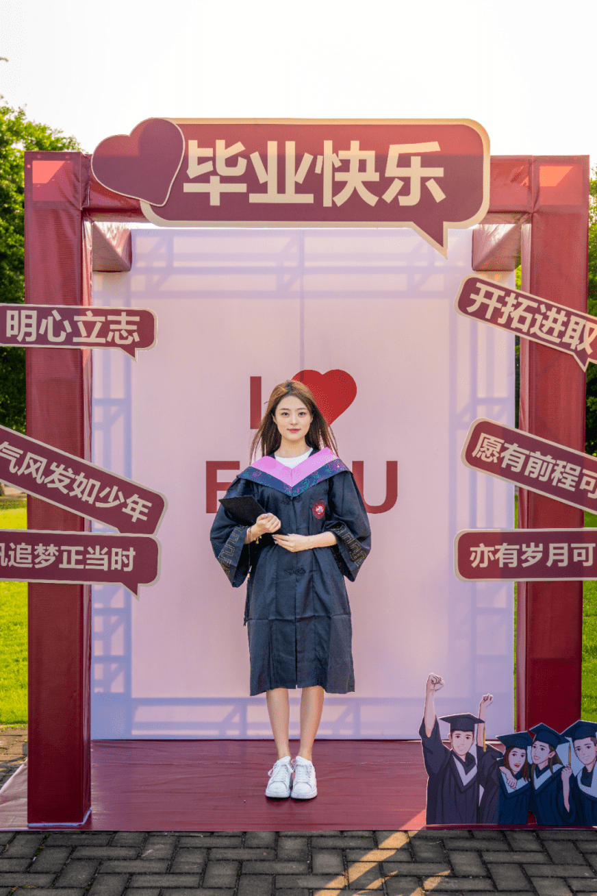 毕业季|@全体毕业生,点击查看毕业照打卡点～(内含超大惊喜福利)_青春