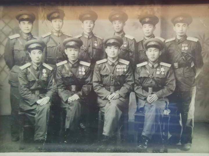 70多年过去,他忘不了当年牺牲的战友_老人_史焕_部队