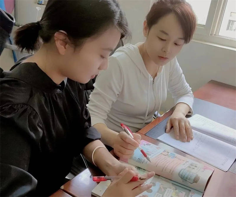 大雁塔小学青蓝工程徒弟汇报课_青蓝工程师徒结对活动成效展示_大雁塔小学班级主页