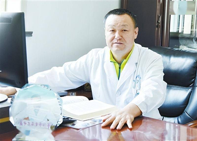 杨宏勇:倾力守护生命的"中枢"_治疗_患者_中西医