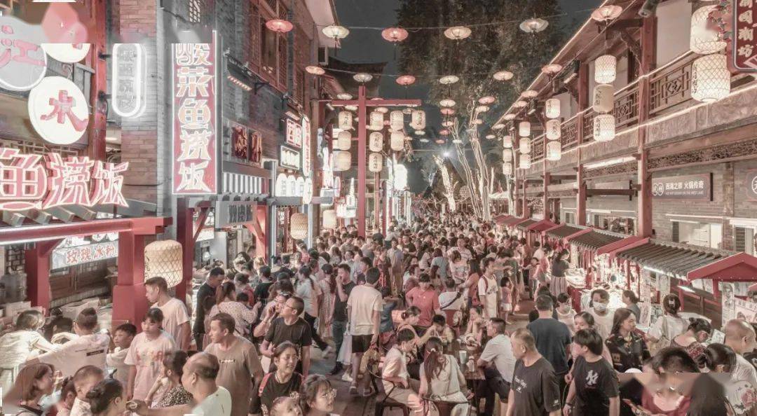 喧闹多趣的街头生活 | "镜中生活:街头巷尾"优秀摄