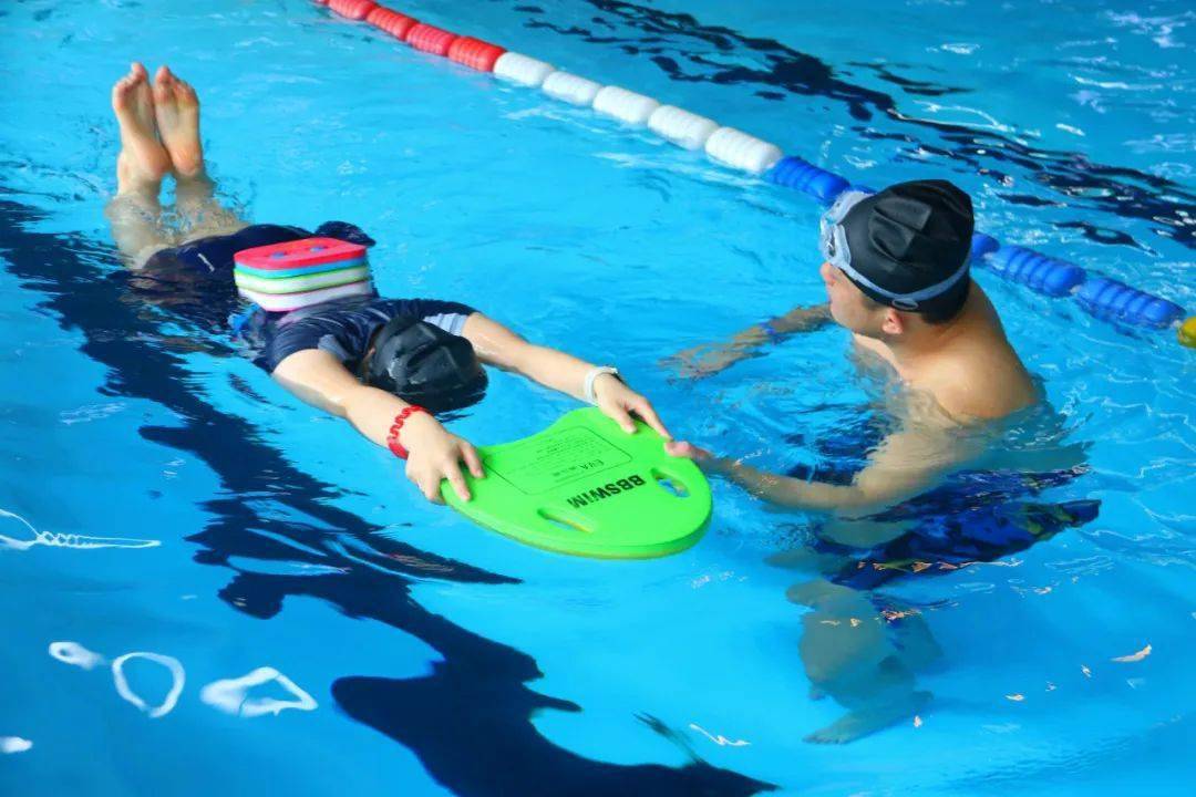 26-28℃恒温|环境舒适|专业教练