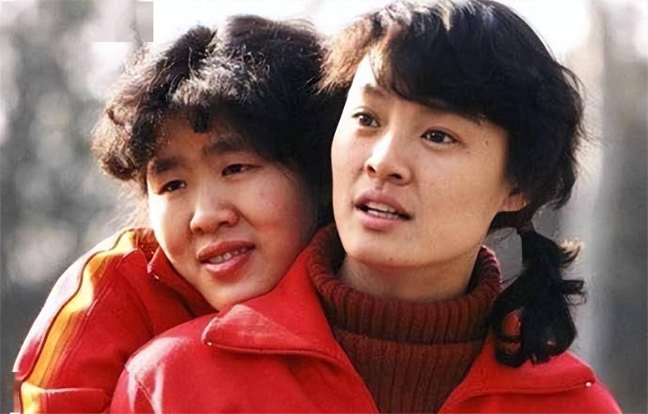 28年前,周晓兰随丈夫定居美国,过普通打工生活,坦言:不会后悔_排球