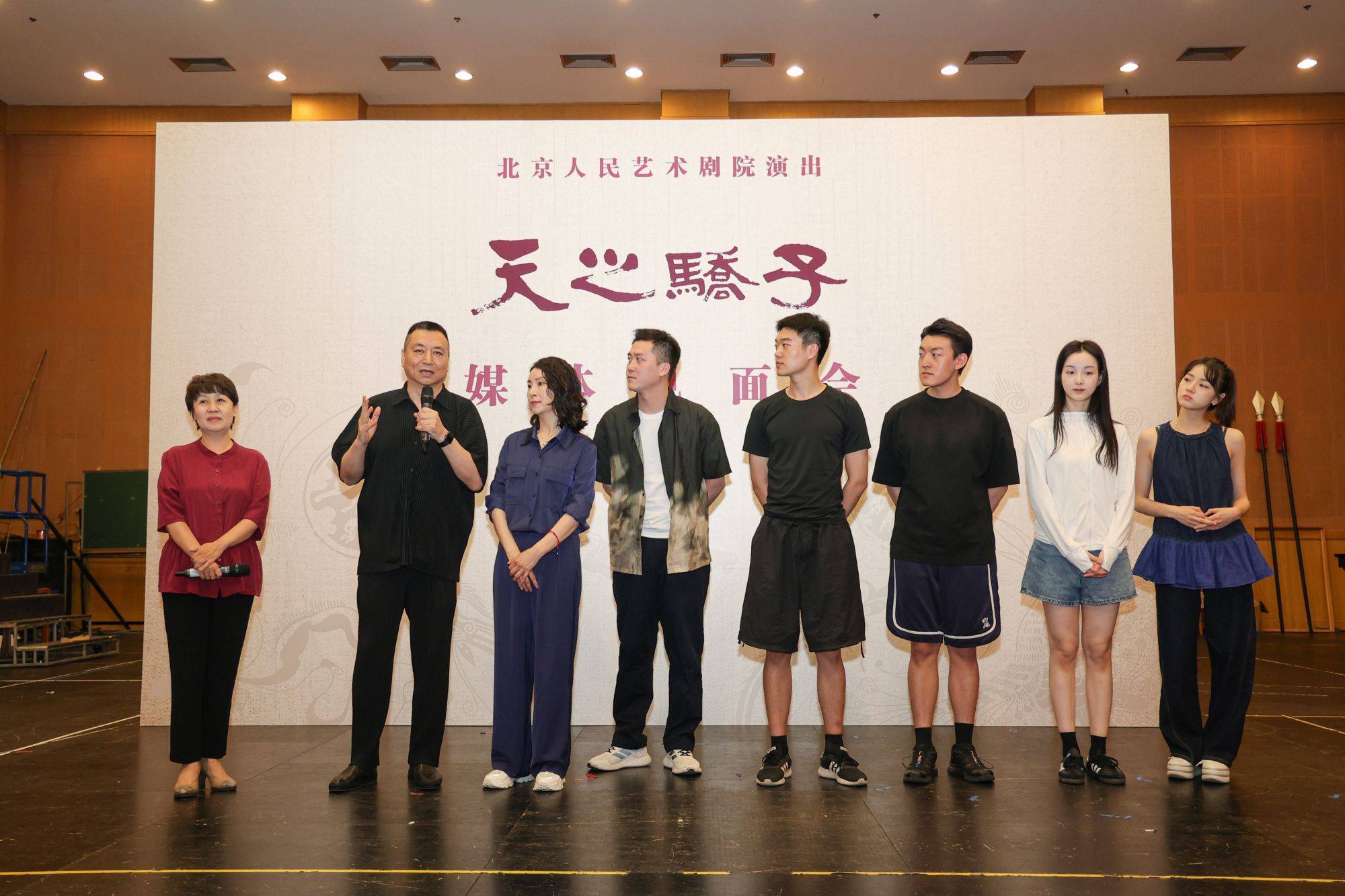 6月15日,导演唐烨携龚钰泉,梁国栋,王刚,吴珊珊,陆璐,伍宇辰柠等主演