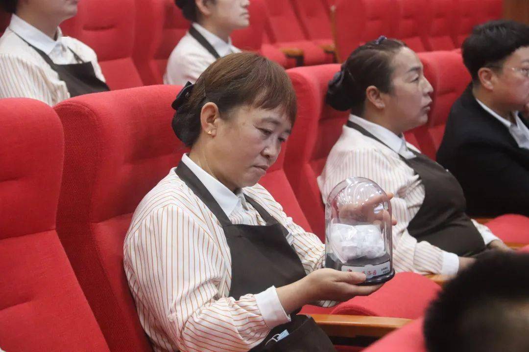 走进西宁市廉政教育中心走进青海民族大学6月14日,15日省女子强戒所禁