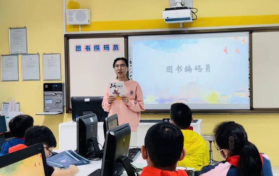 "新课标 新认识 新思考" | 信息科技学科区域教研活动暨长宁区实验