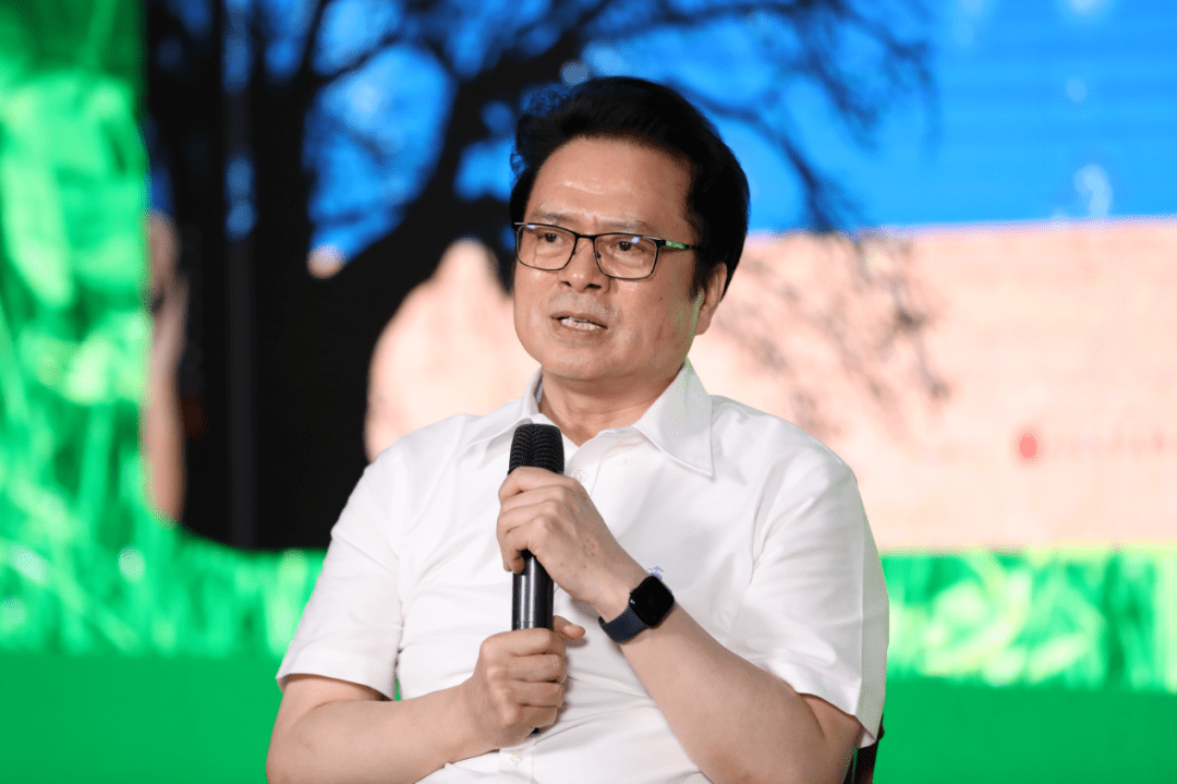 每一粒尘埃都是星辰:茅奖作家陈彦新书《星空与半棵树》发布_中国作家