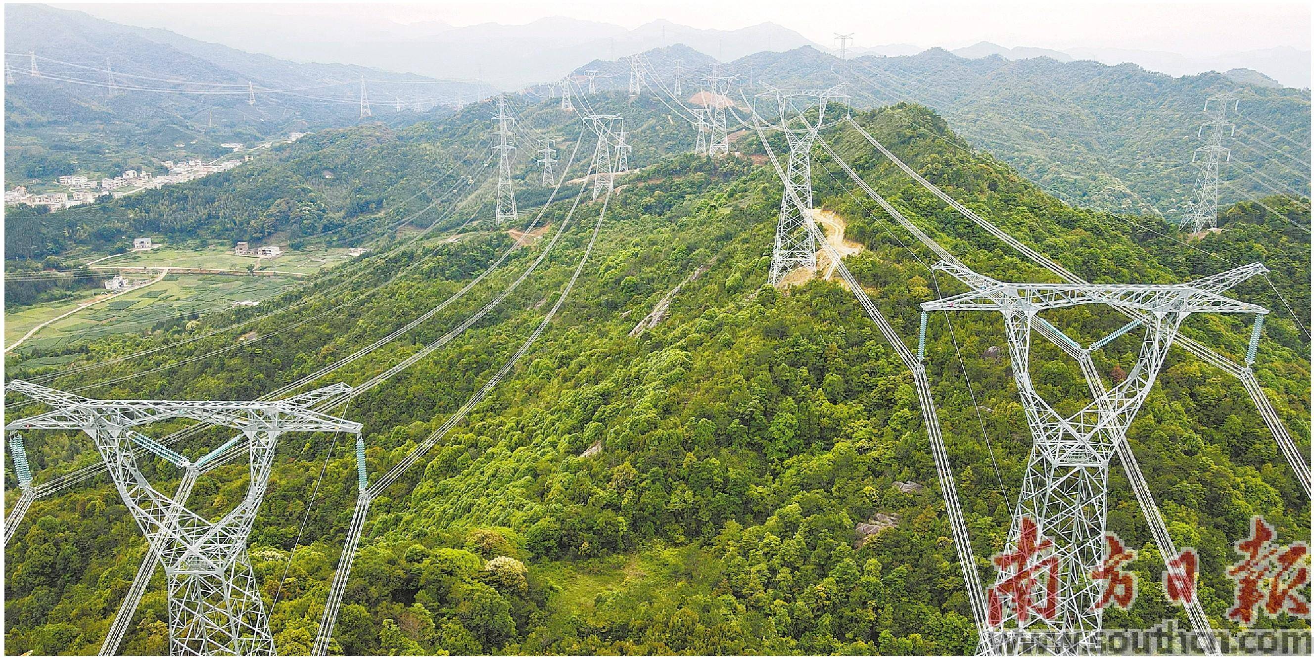 6月16日上午,位于河源市紫金县龙窝镇的k226放线段最后一段导线成功展