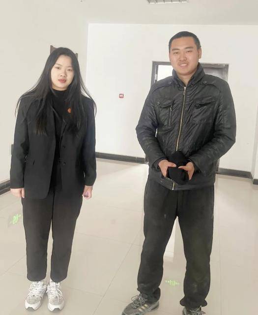 捡到手机归还失主 拾金不昧传递正能量_付丽娜_社会_审判庭