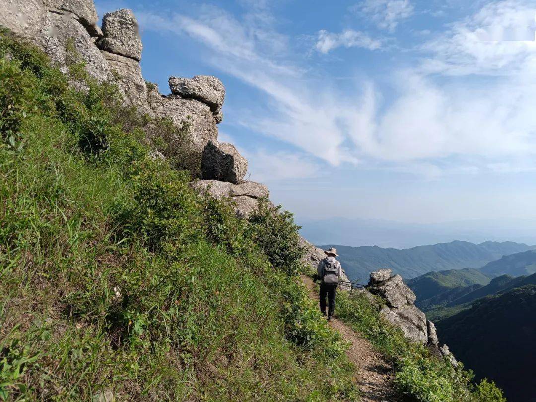 夏日秋山風景正好_山頂_臺嶺鄉_登山