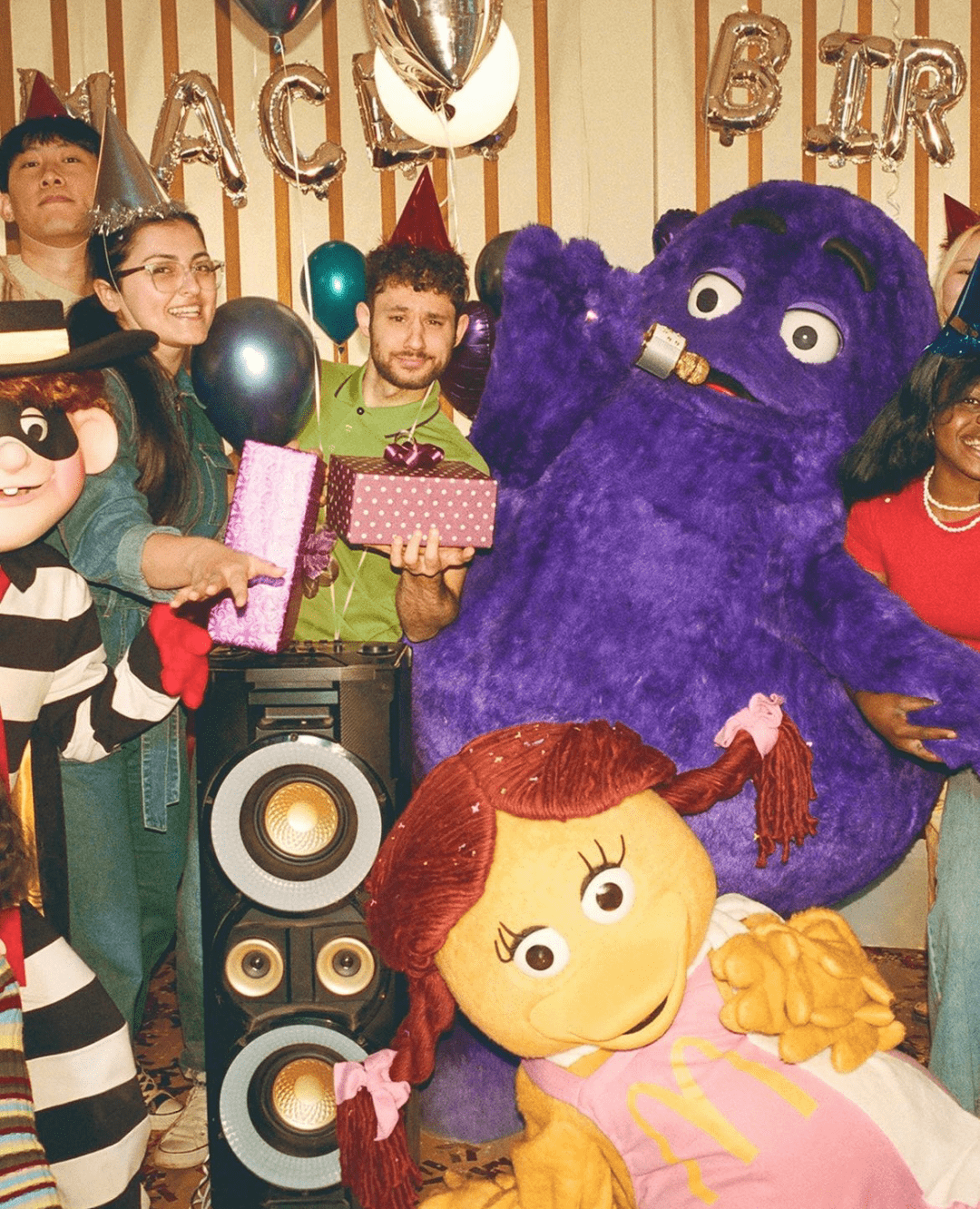 「一起来帮奶昔大哥grimace找小伙伴们回来吹生日蜡烛吧!|55garden分