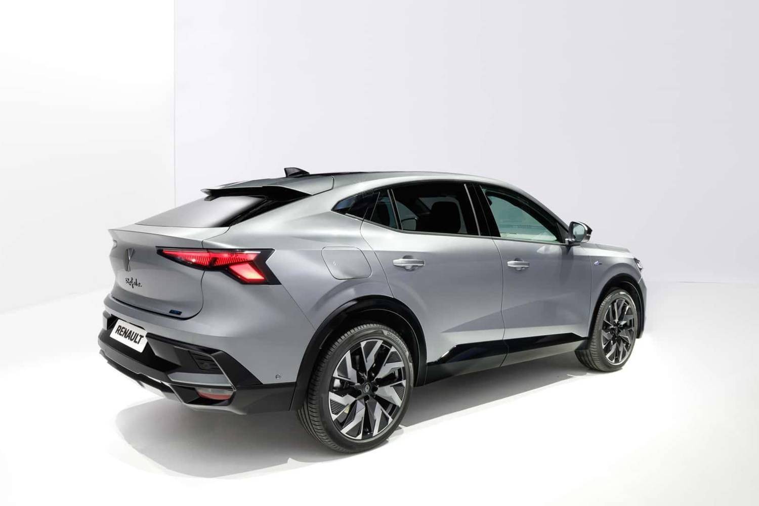 定位中型轿跑SUV 雷诺Rafale首发_搜狐汽车_搜狐网
