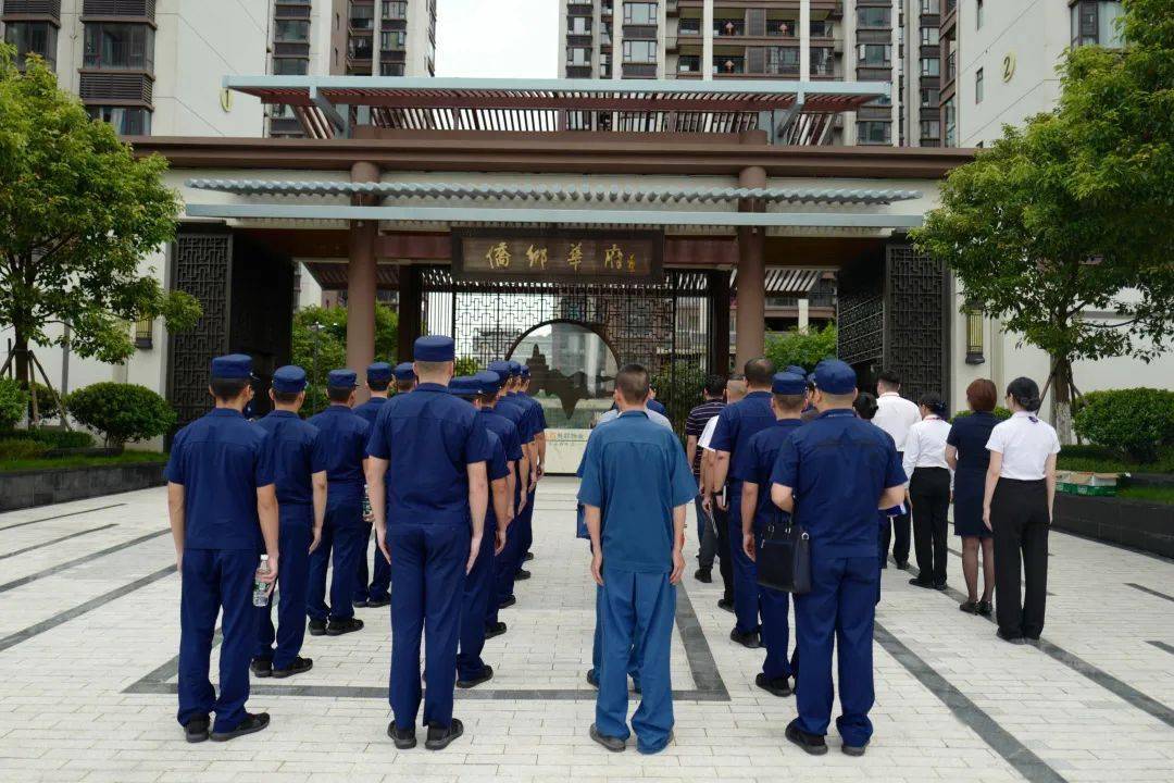 容县侨乡华府等小区开展高层及地下建筑专家团队检查暨"中转仓库"检查