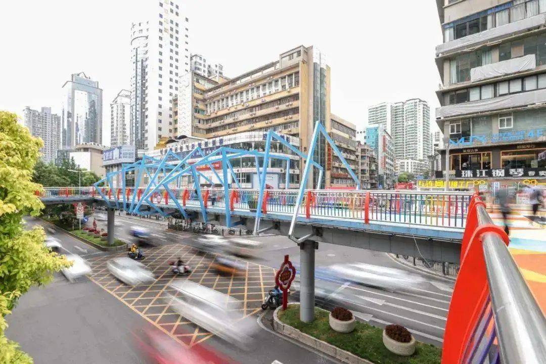 贵阳市中心的这个网红天桥,快来打卡拍美照